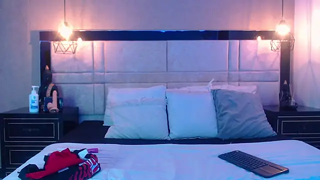 SkylerBloomm online show from October 7, 2025, 3:07 am