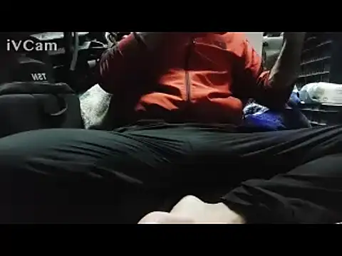 yazinyazin1 online show from April 9, 2026, 6:58 pm