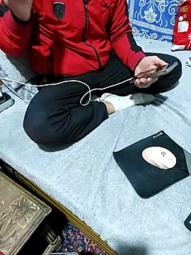 yazinyazin1 online show from March 9, 2026, 9:18 pm