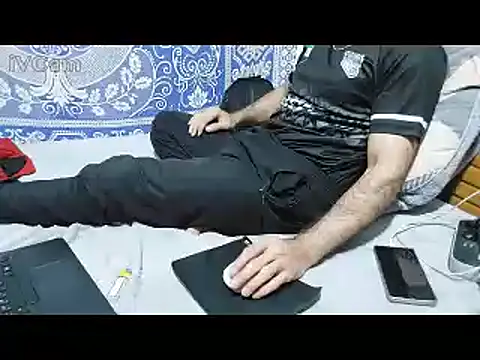 Snapshot of yazinyazin1 chatting on February 3, 2026, 8:14 pm yazinyazin1 online show from February 3, 2026, 8:14 pm