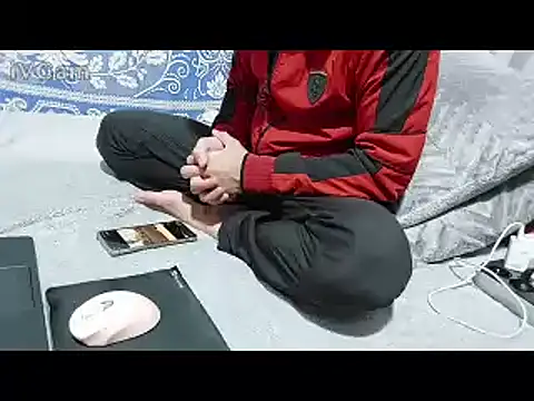 Snapshot of yazinyazin1 chatting on February 16, 2026, 2:05 pm yazinyazin1 online show from February 16, 2026, 2:05 pm