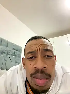 fitsexyman online show from November 24, 2025, 8:31 pm