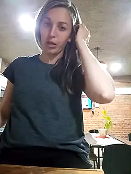 Snapshot of Heisi-Sex chatting on September 23, 2025, 12:06 am Heisi-Sex online show from September 23, 2025, 12:06 am