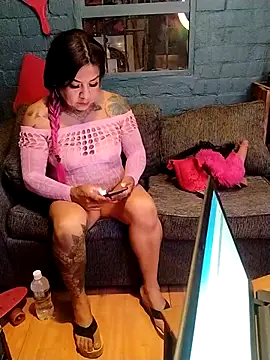 puticaaa online show from March 18, 2026, 1:42 am