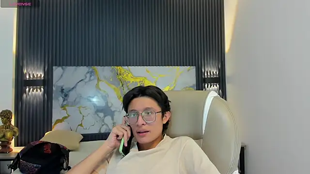 SantiagoRusso18 online show from November 28, 2025, 2:56 am