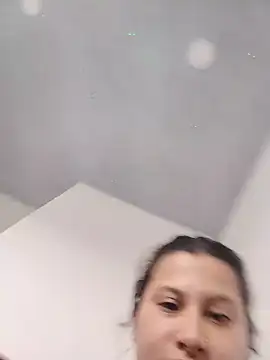 Eva Clark01 online show from October 6, 2025, 3:24 pm