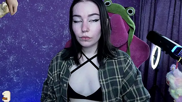 MargarettRose online show from June 30, 2026, 4:01 am