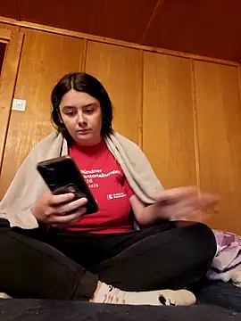 Snapshot of YoungLiisaxx chatting on October 24, 2025, 6:23 am YoungLiisaxx online show from October 24, 2025, 6:23 am