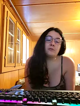 Snapshot of YoungLiisaxx chatting on January 9, 2026, 1:51 pm YoungLiisaxx online show from January 9, 2026, 1:51 pm