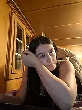 Snapshot of YoungLiisaxx chatting on November 15, 2025, 5:50 pm YoungLiisaxx online show from November 15, 2025, 5:50 pm