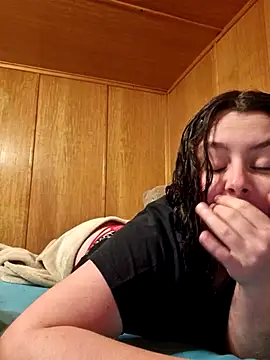 Snapshot of YoungLiisaxx chatting on March 16, 2026, 9:39 pm YoungLiisaxx online show from March 16, 2026, 9:39 pm