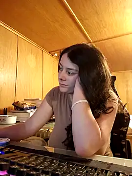 Snapshot of YoungLiisaxx chatting on March 15, 2026, 9:33 pm YoungLiisaxx online show from March 15, 2026, 9:33 pm