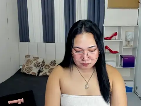 TsUncutKaren online show from January 14, 2026, 6:06 am