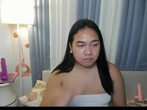 TsUncutKaren online show from November 14, 2025, 5:05 pm