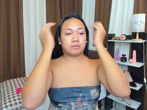 TsUncutKaren online show from October 2, 2025, 5:22 am