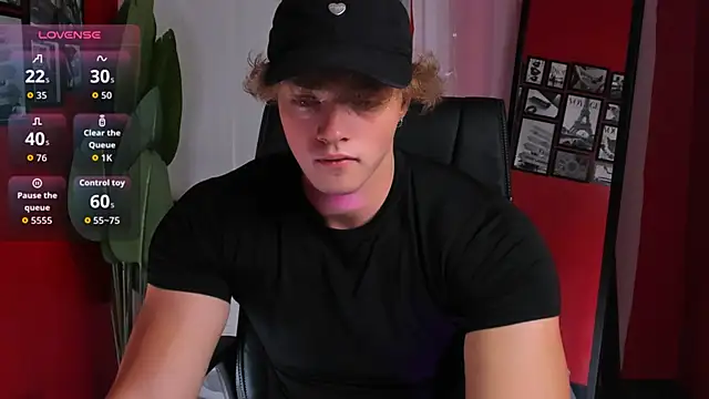 ChaseMuscular online show from December 3, 2025, 10:47 am