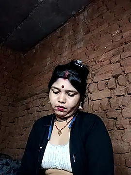Priya tyagi online show from October 7, 2025, 10:44 pm