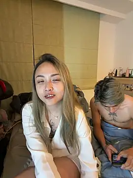 tw feibaby online show from April 17, 2026, 2:09 pm