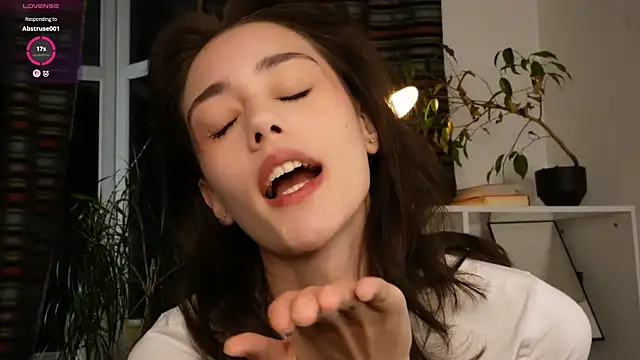 ttragedienne online show from October 27, 2025, 1:34 pm