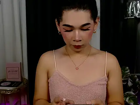 Snapshot of Kiethmadison_Miller chatting on September 15, 2025, 12:00 am Kiethmadison Miller online show from September 15, 2025, 12:00 am