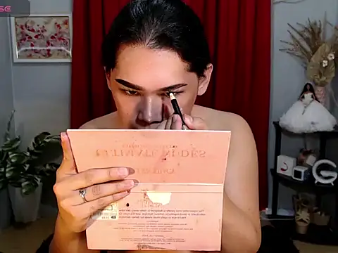 Snapshot of Kiethmadison_Miller chatting on November 13, 2025, 6:17 am Kiethmadison Miller online show from November 13, 2025, 6:17 am