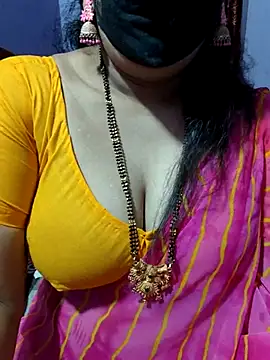 luci-queen online show from October 17, 2025, 5:00 am