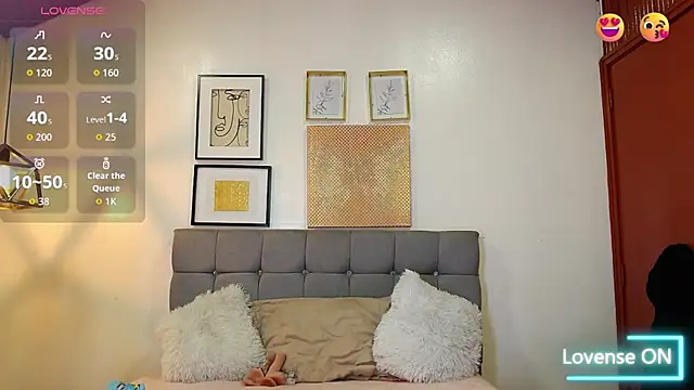 Snapshot of _naomi_s chatting on February 8, 2026, 1:53 pm naomi s online show from February 8, 2026, 1:53 pm