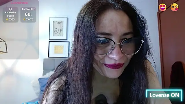 Snapshot of _naomi_s chatting on February 1, 2026, 1:53 pm naomi s online show from February 1, 2026, 1:53 pm