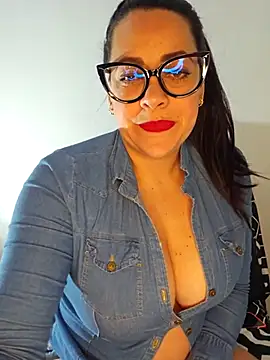 Snapshot of Nicoleefaith_ chatting on November 7, 2025, 12:15 am Nicoleefaith online show from November 7, 2025, 12:15 am