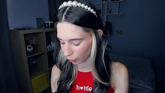 Snapshot of AntonettaTarring chatting on September 15, 2025, 7:42 am AntonettaTarring online show from September 15, 2025, 7:42 am
