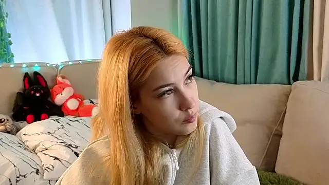 AngelicRice online show from February 16, 2026, 1:21 pm