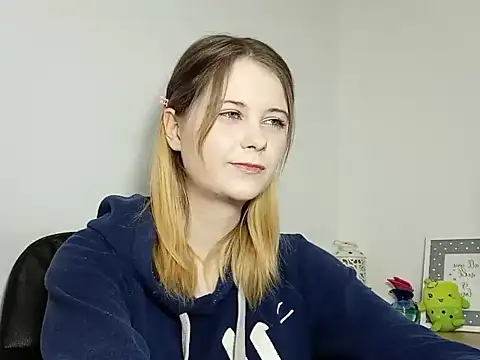 LydiaYoung online show from December 1, 2025, 7:26 pm