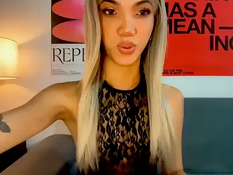 CassieSommereux online show from February 20, 2026, 7:49 pm
