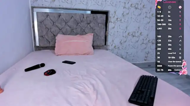 Layla fontainex x online show from October 22, 2025, 12:48 pm