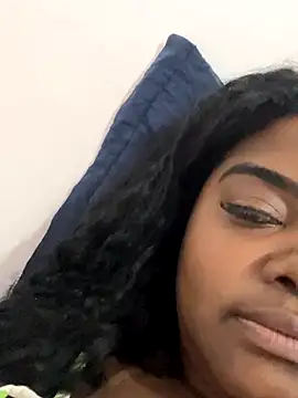 LunaSthena online show from November 16, 2025, 6:12 pm