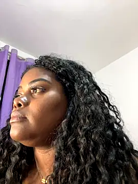 LunaSthena online show from November 21, 2025, 10:53 pm