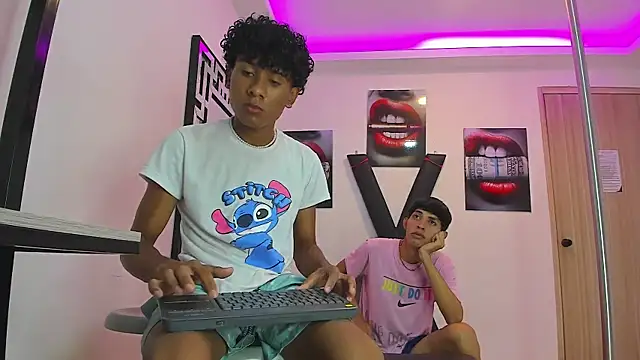 LONDON BOYS1 online show from September 19, 2025, 7:12 am