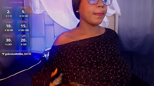 Mimi Gil online show from February 14, 2026, 1:22 pm