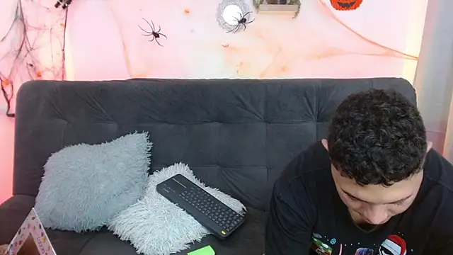 antonella n brian online show from October 17, 2025, 6:43 pm