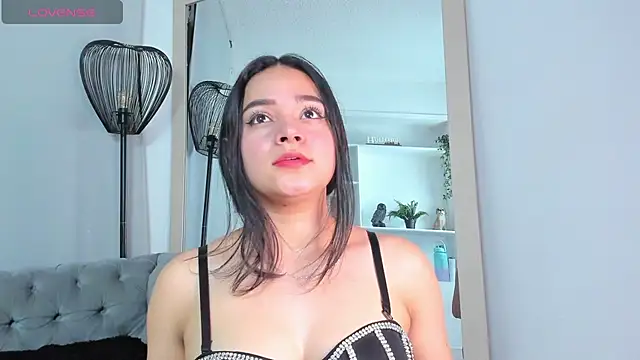 Elen CR online show from October 7, 2025, 3:51 am