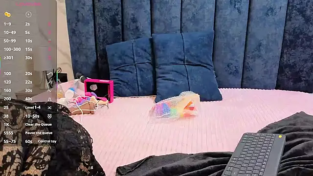 yunkeyc online show from November 29, 2025, 3:17 am