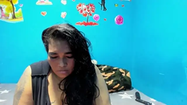 yunkeyc online show from December 1, 2025, 4:52 pm