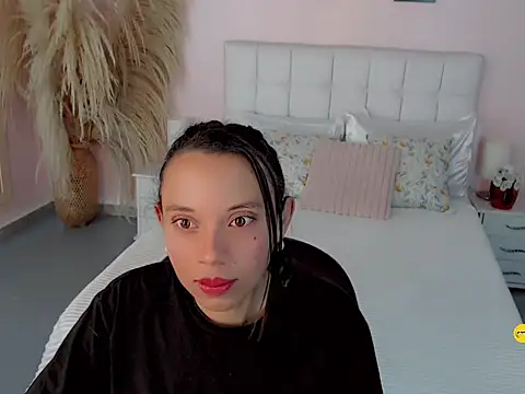 Snapshot of Perla_vonrose chatting on October 1, 2025, 12:09 pm Perla vonrose online show from October 1, 2025, 12:09 pm