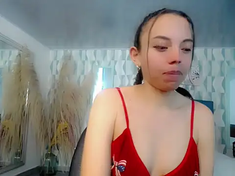 Snapshot of Perla_vonrose chatting on September 12, 2025, 12:05 pm Perla vonrose online show from September 12, 2025, 12:05 pm