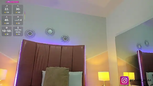 Snapshot of _mia_foxx chatting on October 7, 2025, 7:59 pm mia foxx online show from October 7, 2025, 7:59 pm