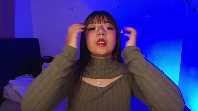 Snapshot of annie-russel chatting on February 2, 2026, 10:36 am annie-russel online show from February 2, 2026, 10:36 am