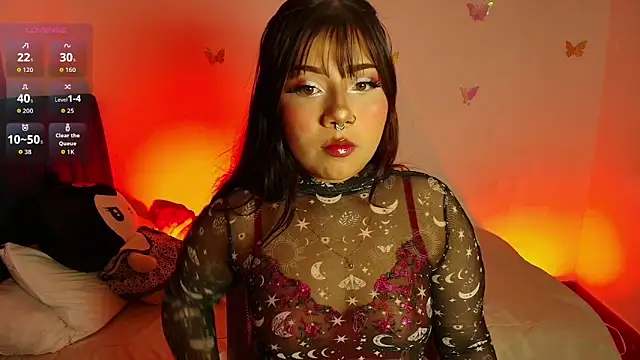 Snapshot of annie-russel chatting on February 17, 2026, 5:49 am annie-russel online show from February 17, 2026, 5:49 am