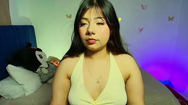 Snapshot of annie-russel chatting on February 18, 2026, 6:11 am annie-russel online show from February 18, 2026, 6:11 am