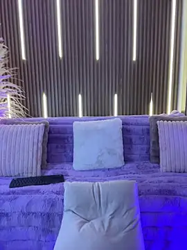 ArianaSantana online show from December 2, 2025, 12:51 pm