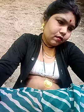 Snapshot of Rashili_jaan chatting on February 9, 2026, 9:29 am Rashili jaan online show from February 9, 2026, 9:29 am